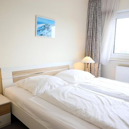 Gemuetliches 2-Zimmer-Appartement Mit Balkon. Westerland Esterno foto